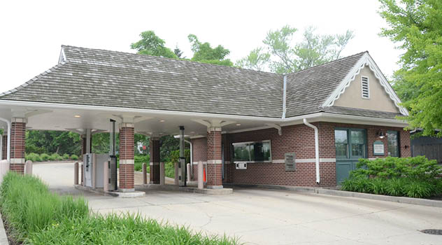 Lake Forest Bank & Trust